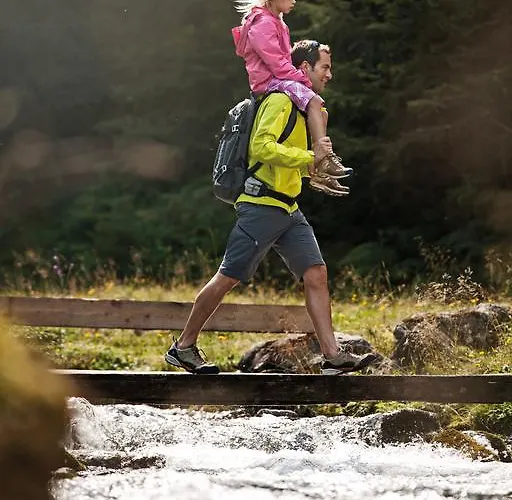 Отель Maria Theresia