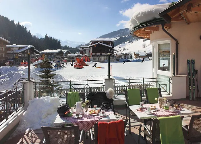 Отель Maria Theresia