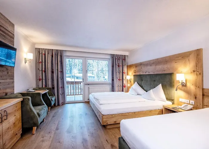 Отель Maria Theresia