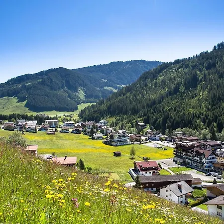 Maria Theresia 酒店 4*