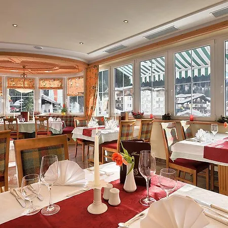 酒店 Maria Theresia 4*